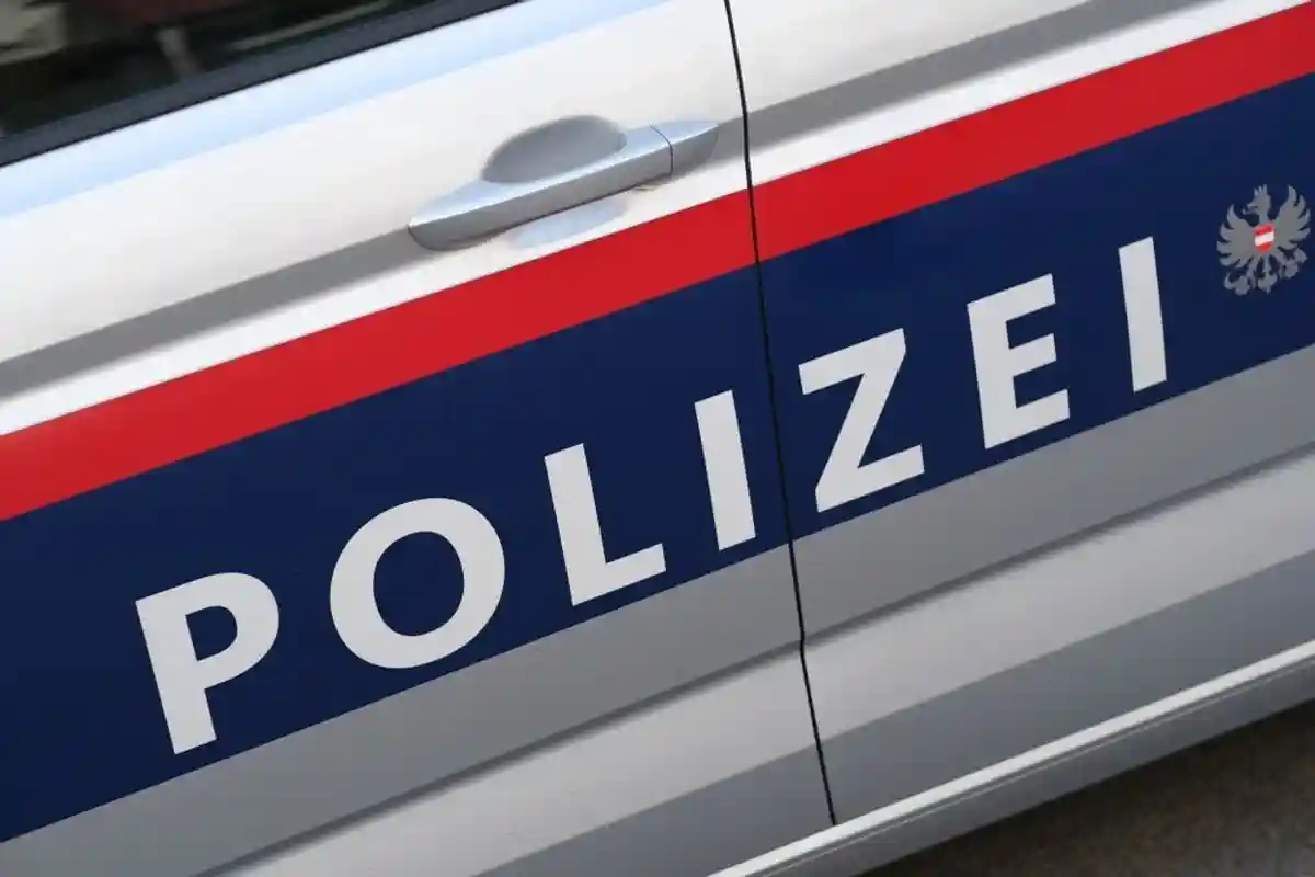 автомобиль австрийской полиции фото