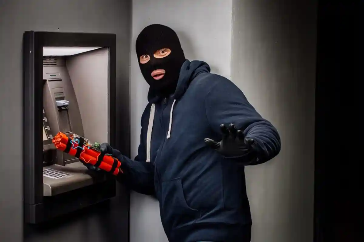 ограбление банкоматов