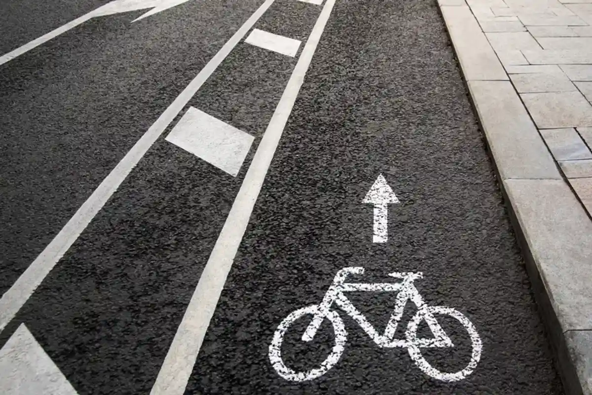 На велосипедные дорожки тратят все больше денег, призывая пользоваться альтернативным транспортом фото