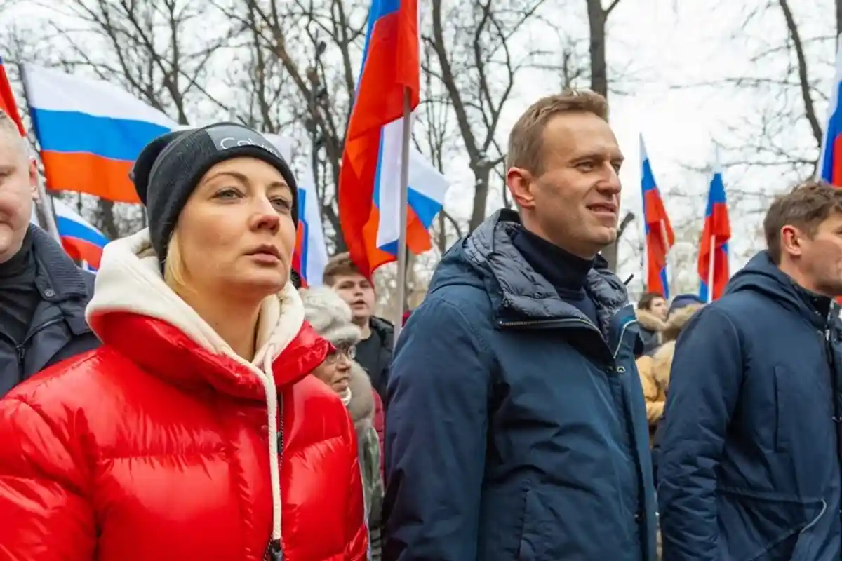Навальная прилетела в Россию после частного визита в Германию фото