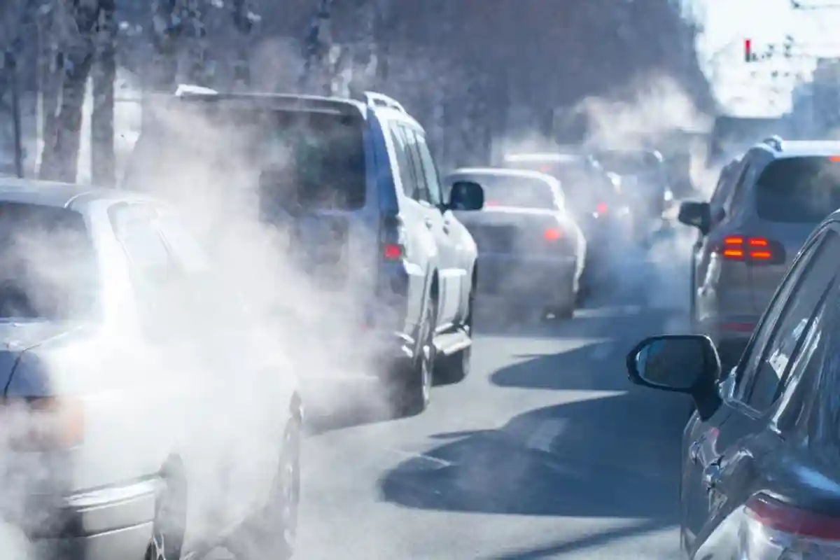 Выбросы в воздух от авто сокращаются из-за "парниковых" налогов фото
