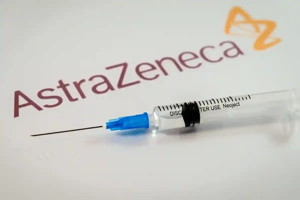 безопасность вакцины Astrazeneca