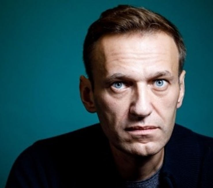Врачи советуют перевести Навального на лечение в Москву