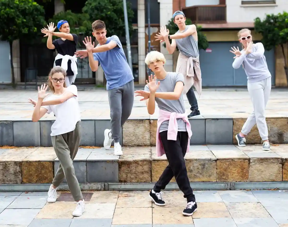 Есть дни, когда танцы на улицах города в Германии запрещены