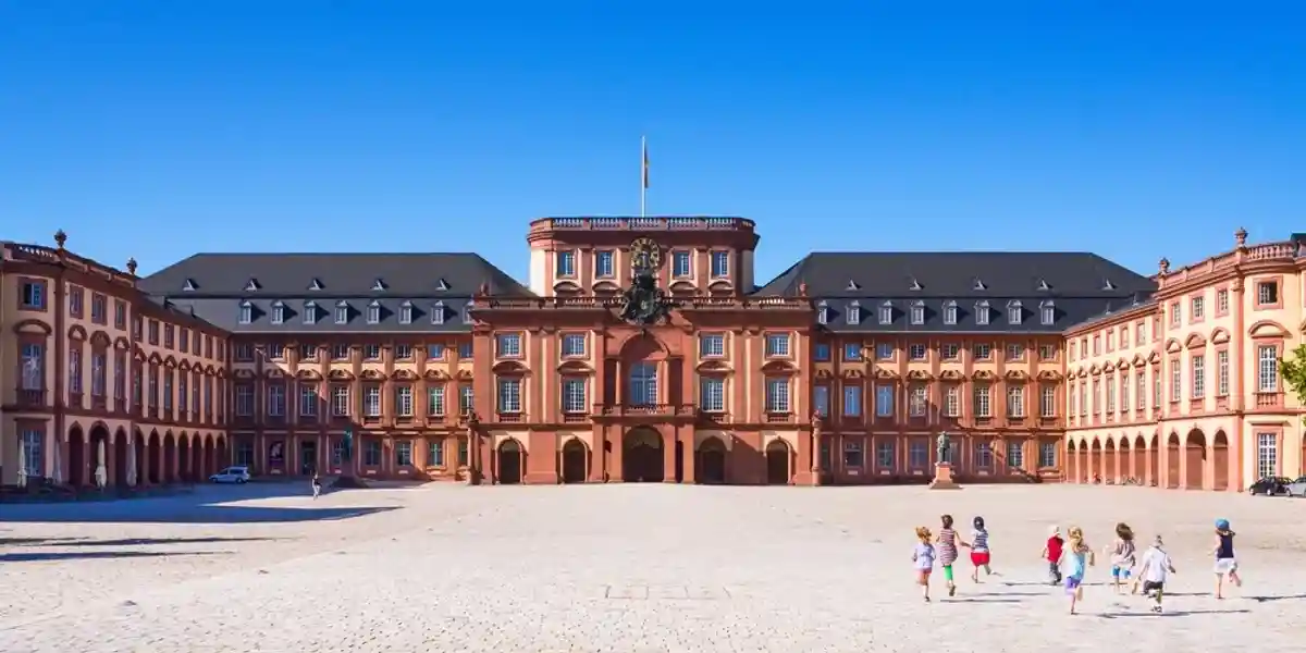 Мангеймский дворец (Schloss Mannheim)