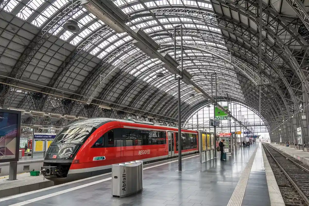Deutsche Bahn ускорит поезда: во Франкфурте построят ж/д тоннель