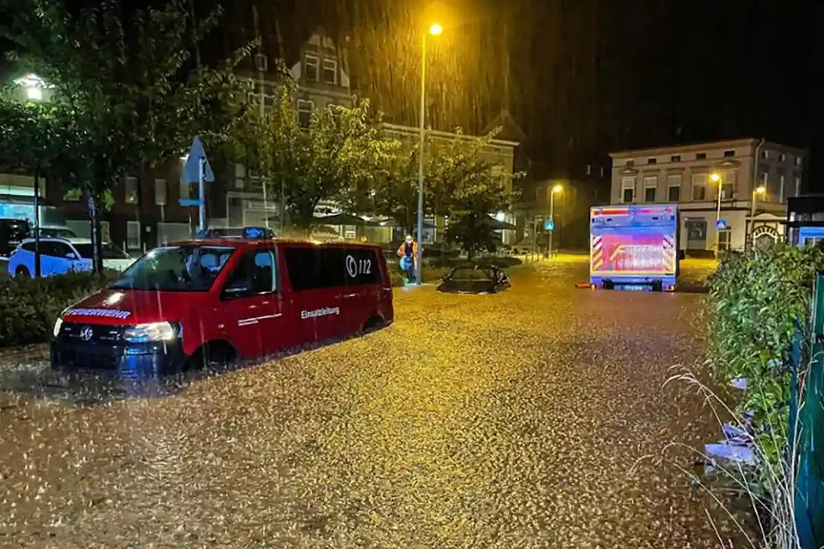 Потоп и наводнение в Хагене. Фото: Dieter Menne / dpa