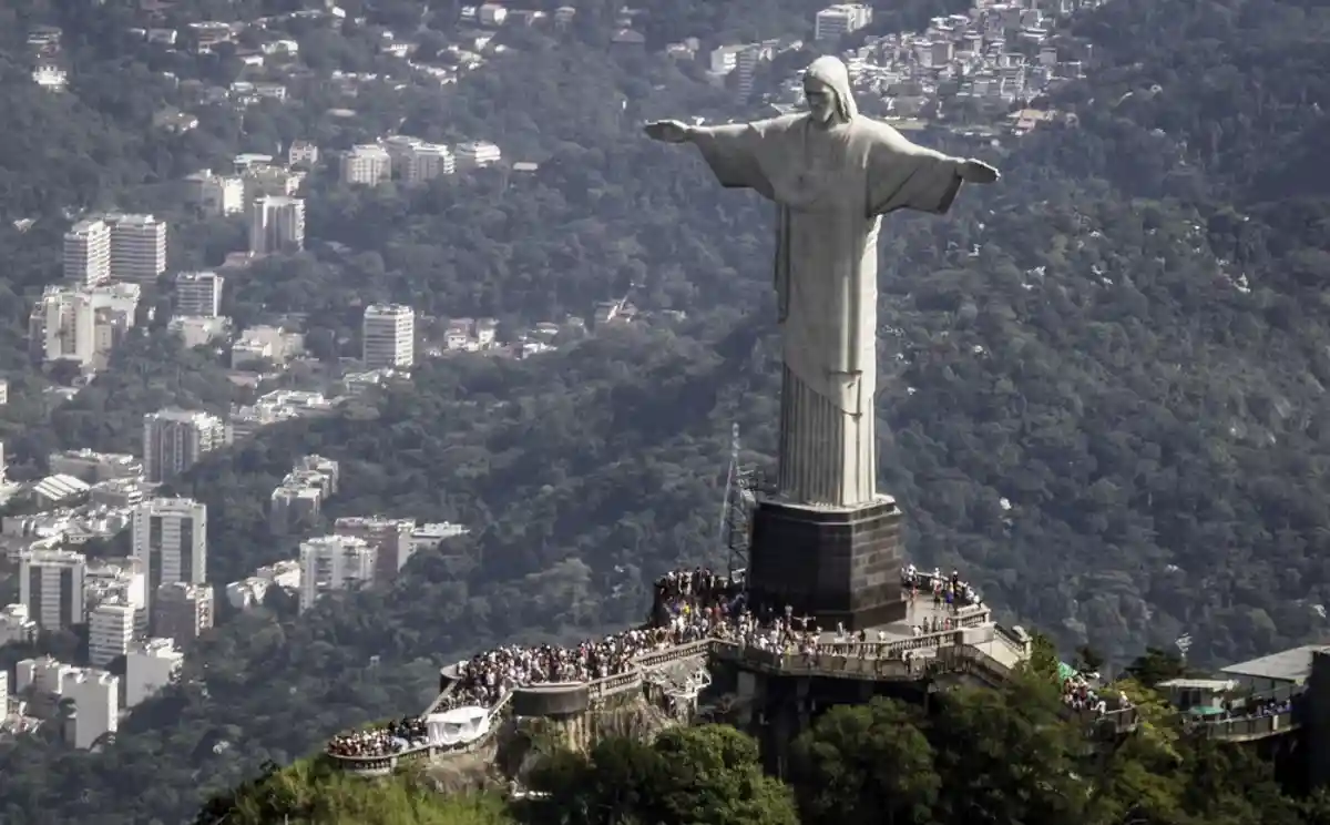 Рио-де-Жанейро статую Христа / Фото: Tiago Francisco / shutterstock.com