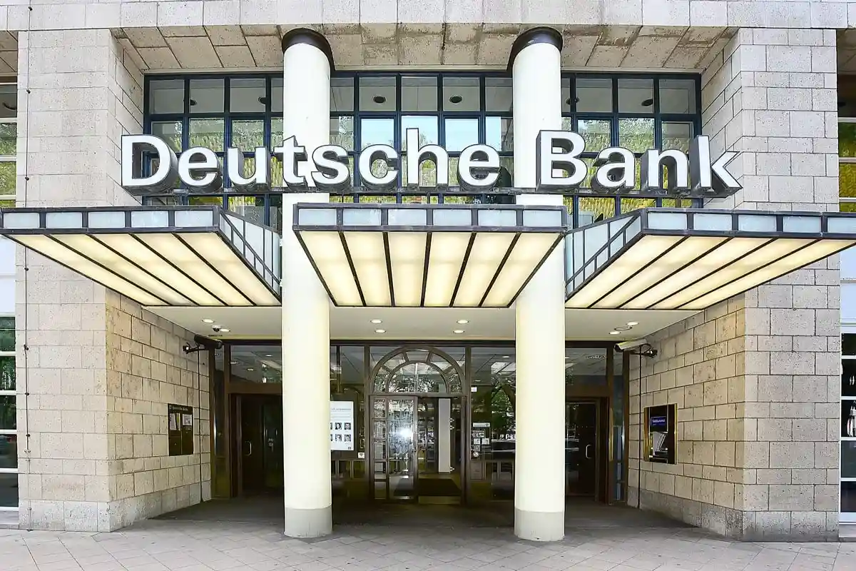 Deutsche Bank. Фото: Vytautas Kielaitis / shutterstock.com