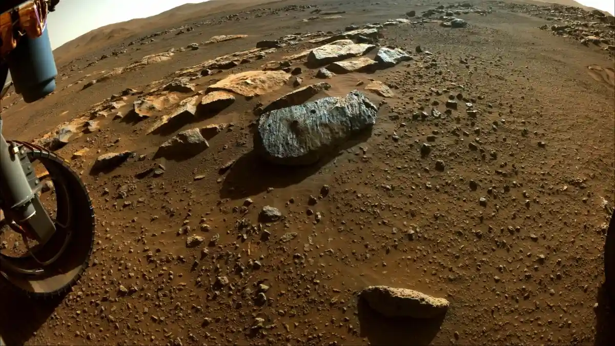 Марсоход НАСА вернулся с образцами горных пород