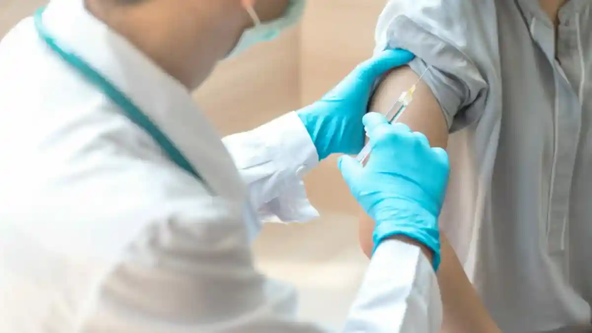 Осложнения после вакцинации в Германии. Фото: BlurryMe/shutterstock.com