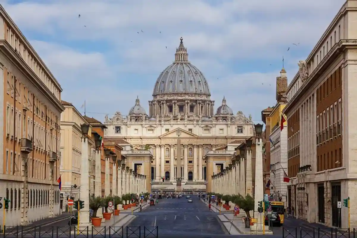 На прием к Папе Римскому с COVID-паспортом: Ватикан закрыт для непривитых фото 1
