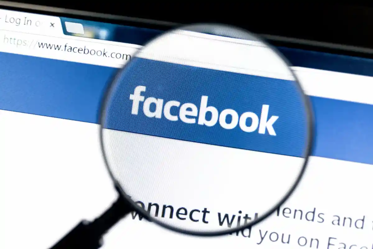 Глава Минюста ФРГ выступила за ужесточение регулирования деятельности Facebook