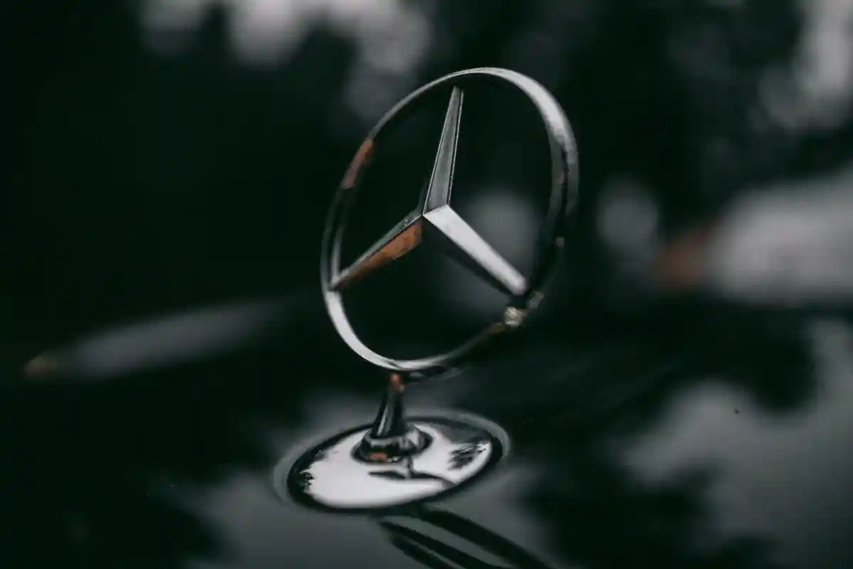 Раздел Daimler AG