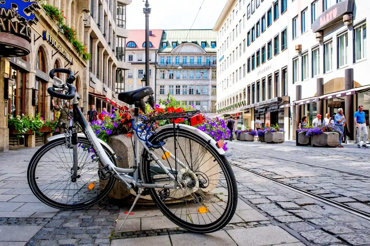 Суд отклонил иск против строительства новых велодорожек в Мюнхене. Фото: Let Go Media / shutterstock.com