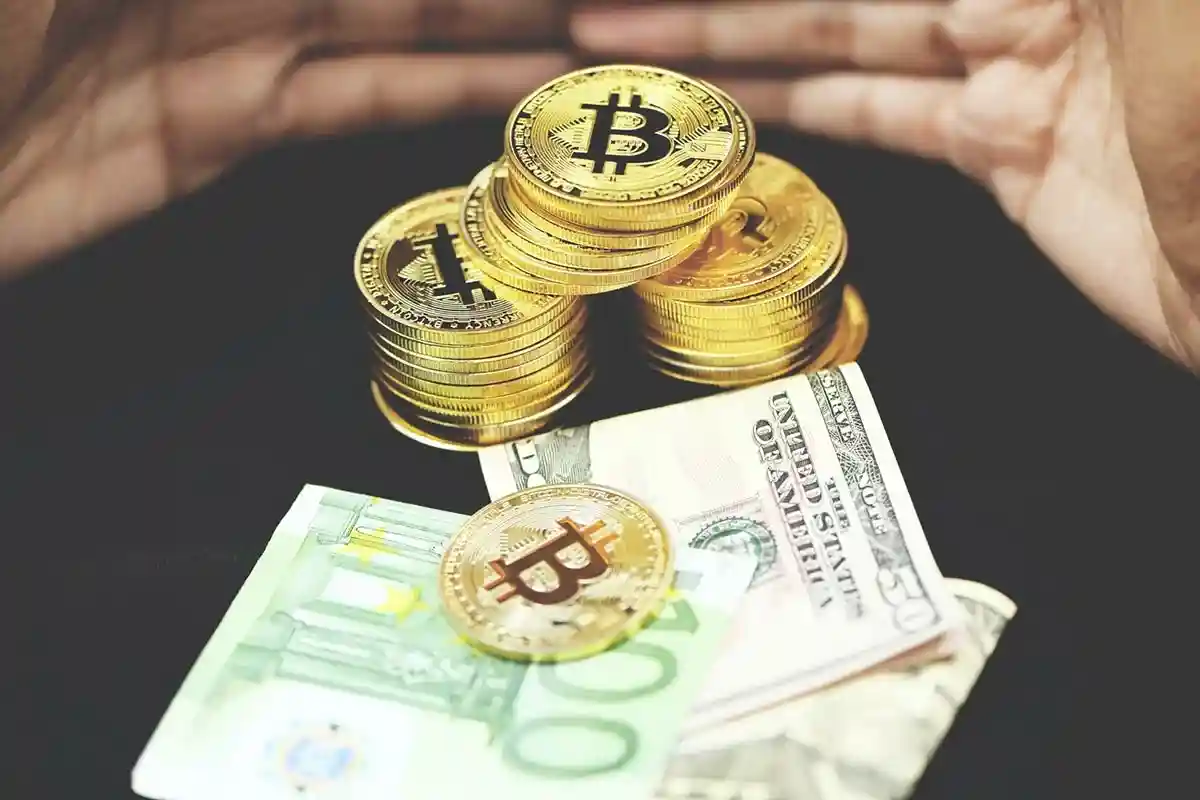 У биткоина и фиатных денег – разные задачи. Фото: Executium / Unsplash.com
