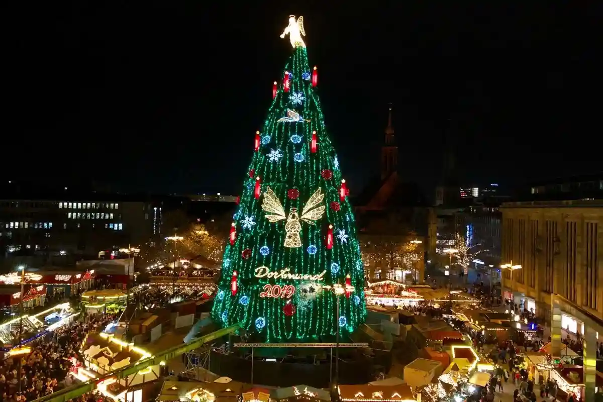 Самая большая рождественская ёлка. Фото: Stadt Dortmund / twitter.com