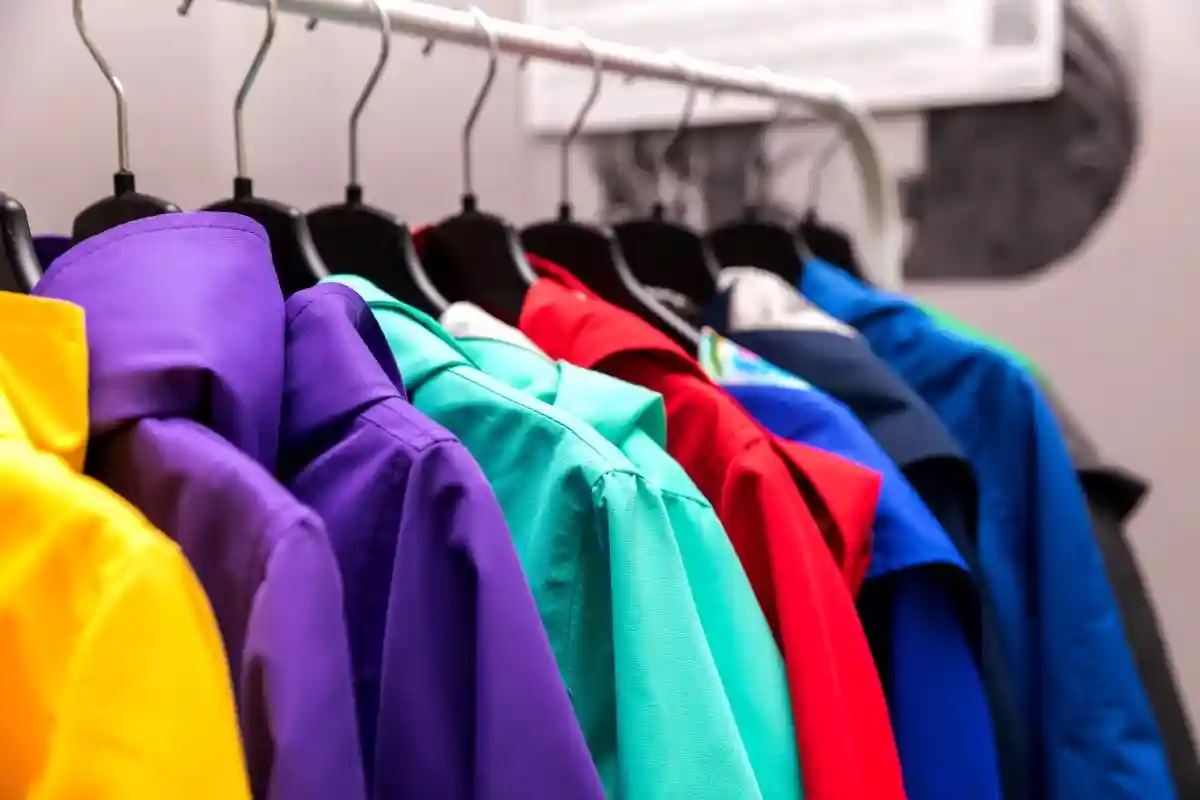 Яркие цвета гардероба для борьбы с осенней хандрой. Фото: Tartanparty / Shutterstock.com