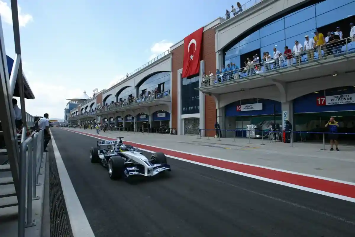 Гран-при Турции 2021. Формула-1. photoyh / shutterstock.com