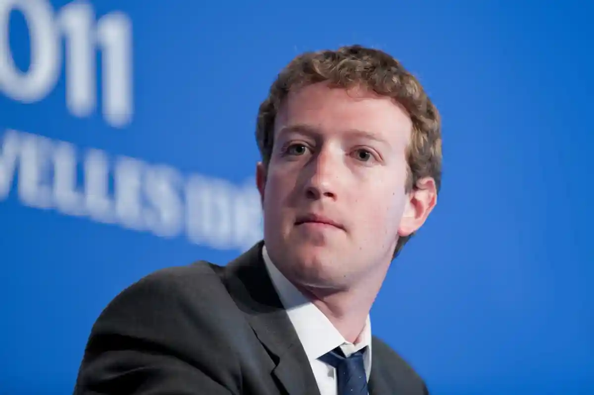 Цукерберг отверг обвинения бывшей сотрудницы Facebook