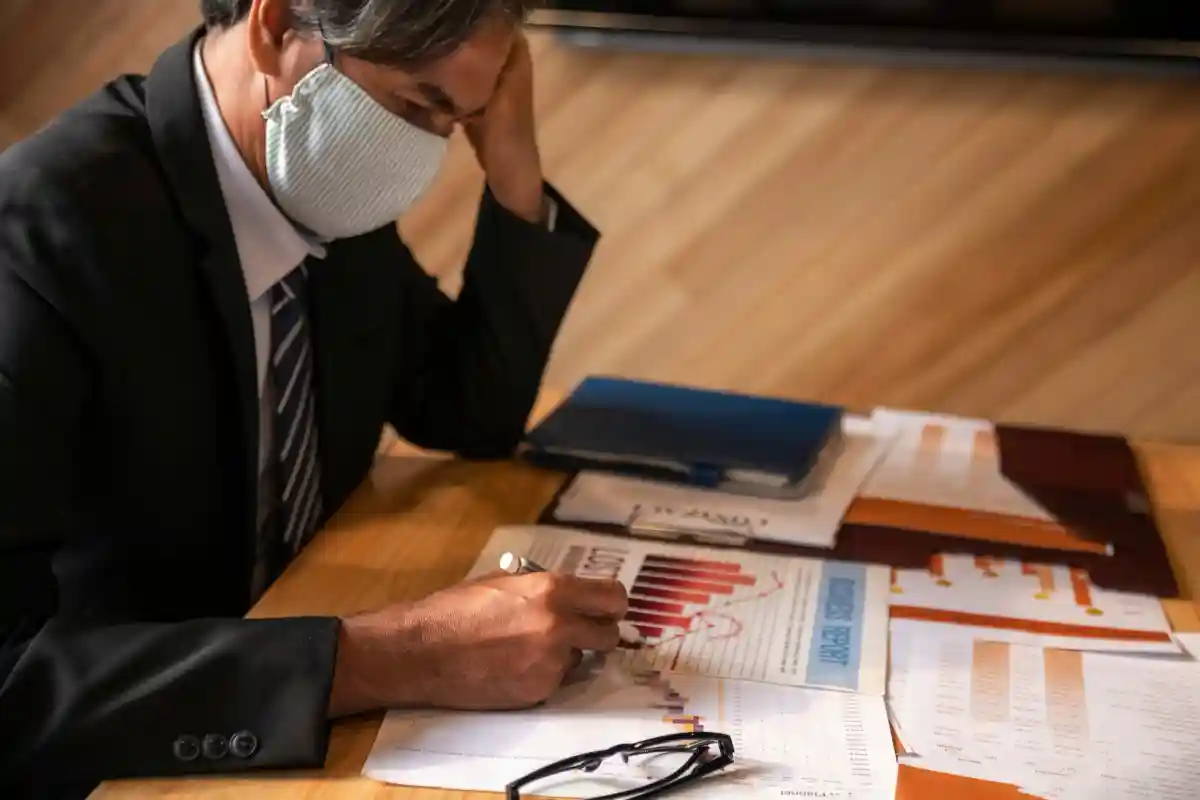 Фолькер Виссинг: дефицит кадров — это существенная проблема, которая тормозит рост экономики и благосостояния. Фото: bunyarit klinsukhon / Shutterstock.com
