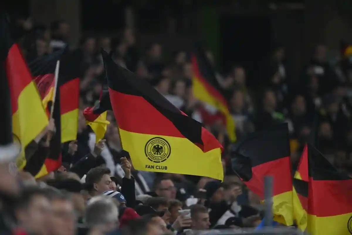 Сборная Германии одержала шестую победу подряд фото 1