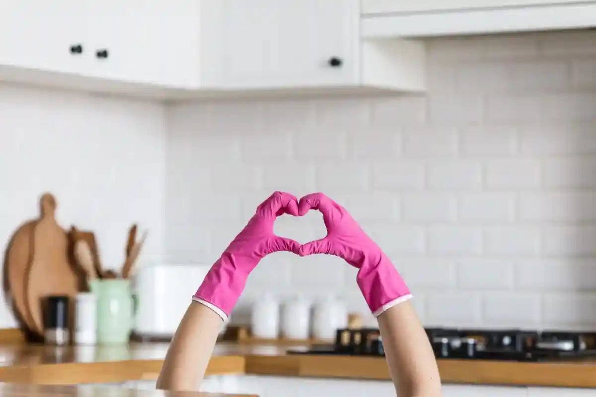 Как поддерживать чистоту на кухне. Фото: Switlana Sonyashna / shutterstock.com