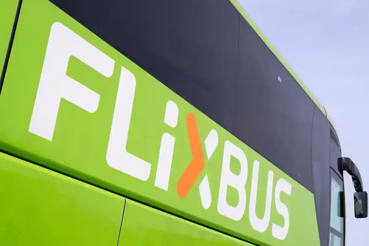 Междугородний автобус Flixbus Фото: Bjoern Wylezich /Shutterstock.com