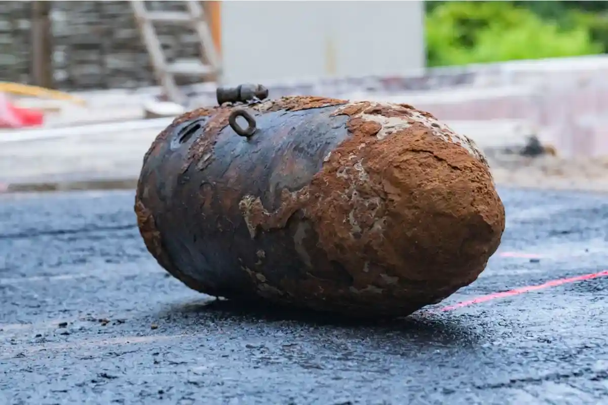В Кёльне нашли бомбу времен мировой войны весом 500 кг Фото: Timeckert/Shutterstock.com