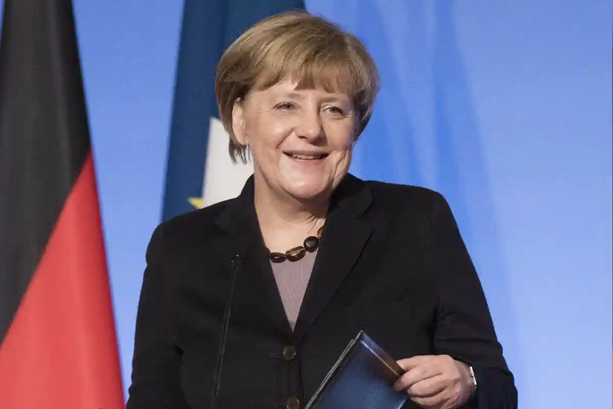 И.о. канцлера Германии Ангела Меркель ранее уже была удостоена медали имени Лео Бека. Фото: Frederic Legrand - COMEO / Shutterstock.com