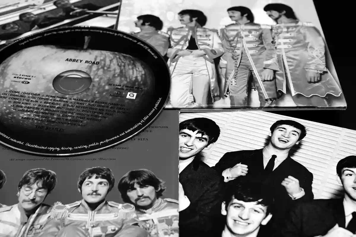 Обложки CD-дисков The Beatles. Фото: Kraft74 / shutterstock.com