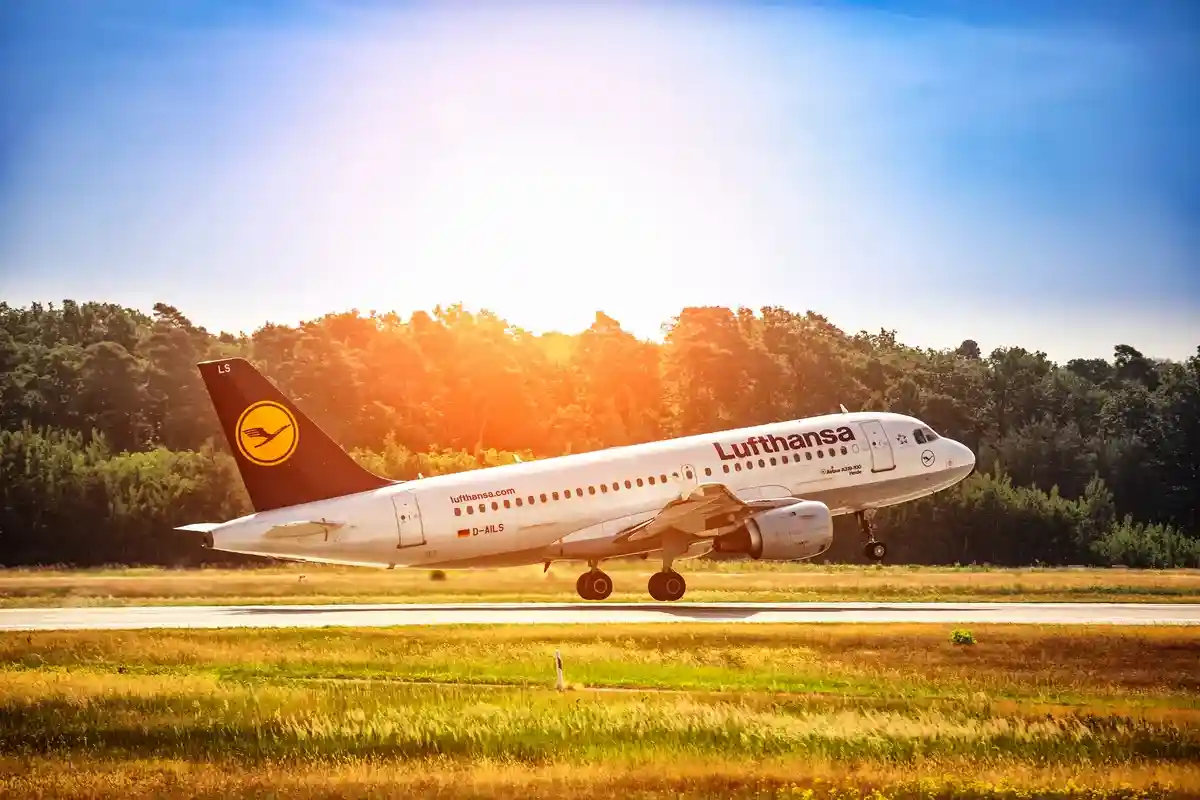 Половина всех дальних рейсов Lufthansa отправляется в США. Фото: shutterstock.com.