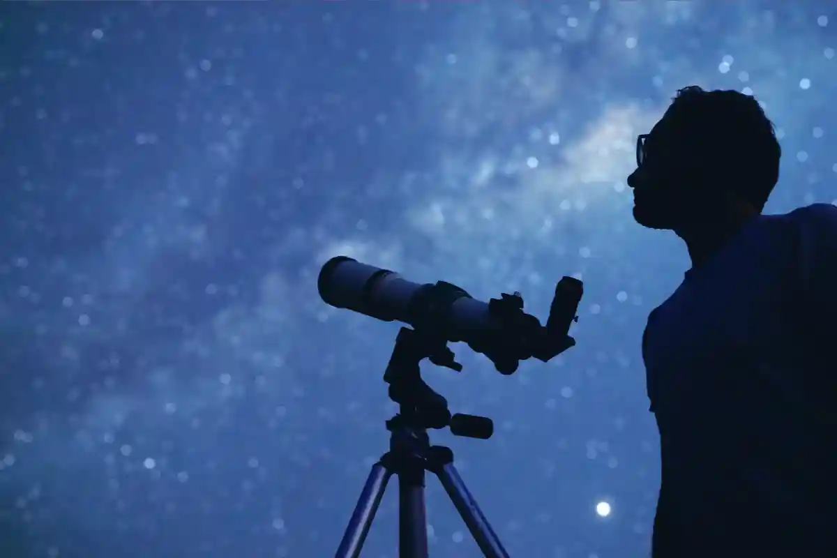 А можно ли увидеть этот астероид в телескоп? Фото: Shutterstock.com.