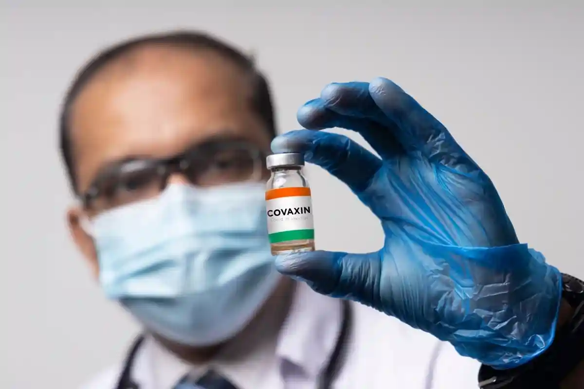 ВОЗ одобрила индийскую вакцину Covaxin.