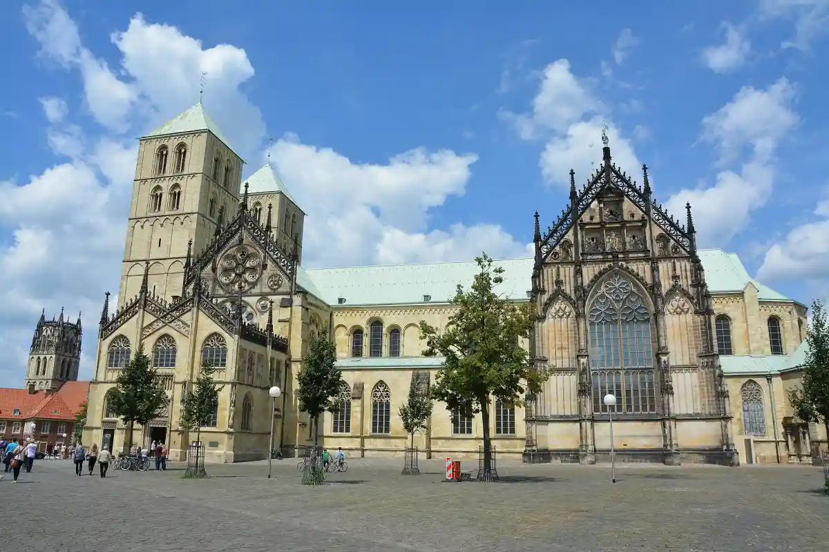 Мюнстерский собор неподалеку от Wochenmarkt Muenster. Фото: wikipedia.org