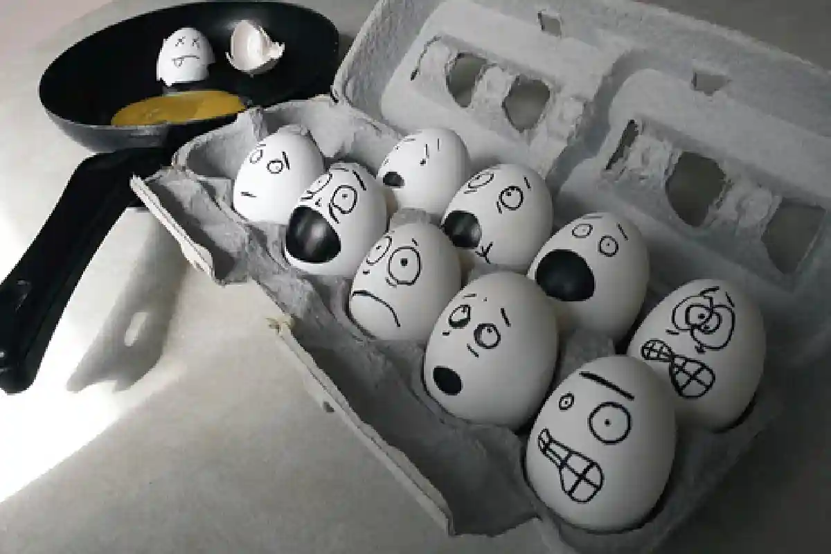 Стресс. Рисунок на скорлупе яиц. Фото: Bernard Goldbach / Flickr.com