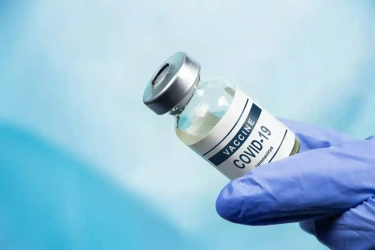 Рекорд заболеваемости и смертности в Германии достигнут. В борьбе с коронавирусом Германии необходима принудительная вакцинация. Об этом заявил глава Федерального объединения союзов немецких работодателей (BDA) Райнер Дульгер. Фото: Skrypnykov Dmytro / Shutterstock.com 
