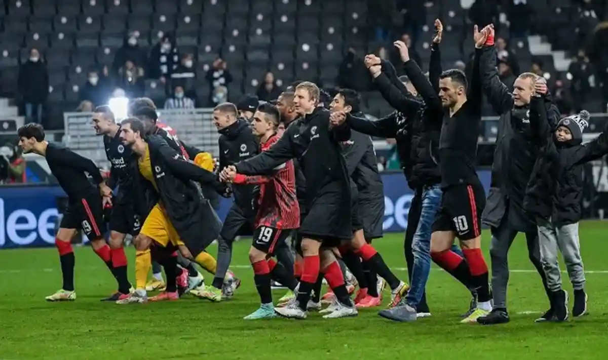 Важная для "Айнтрахта" победа. Фото: Twitter.com / @Eintracht