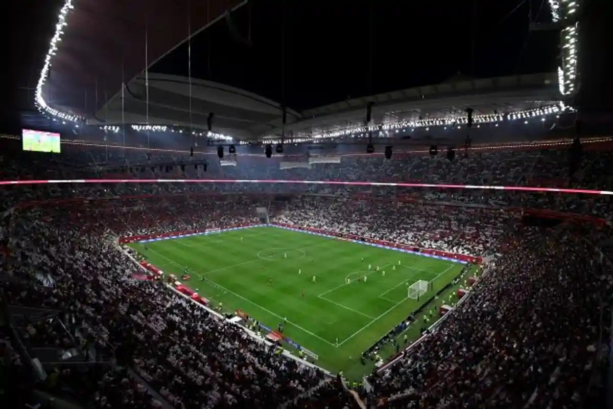 Стадион, где проходил финал Кубка Арабских Наций. Фото: Twitter.com / @FIFAcom