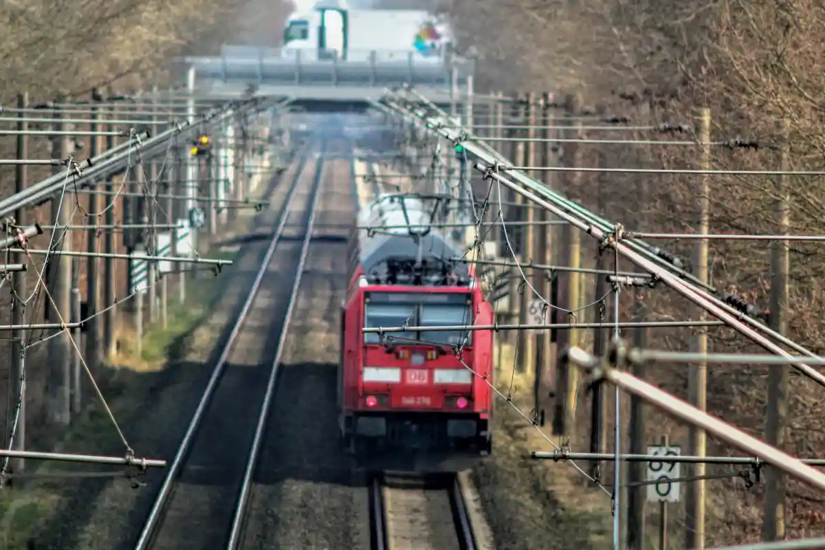 Экспресс Deutsche Bahn Фото: Автор: Andre Lukat