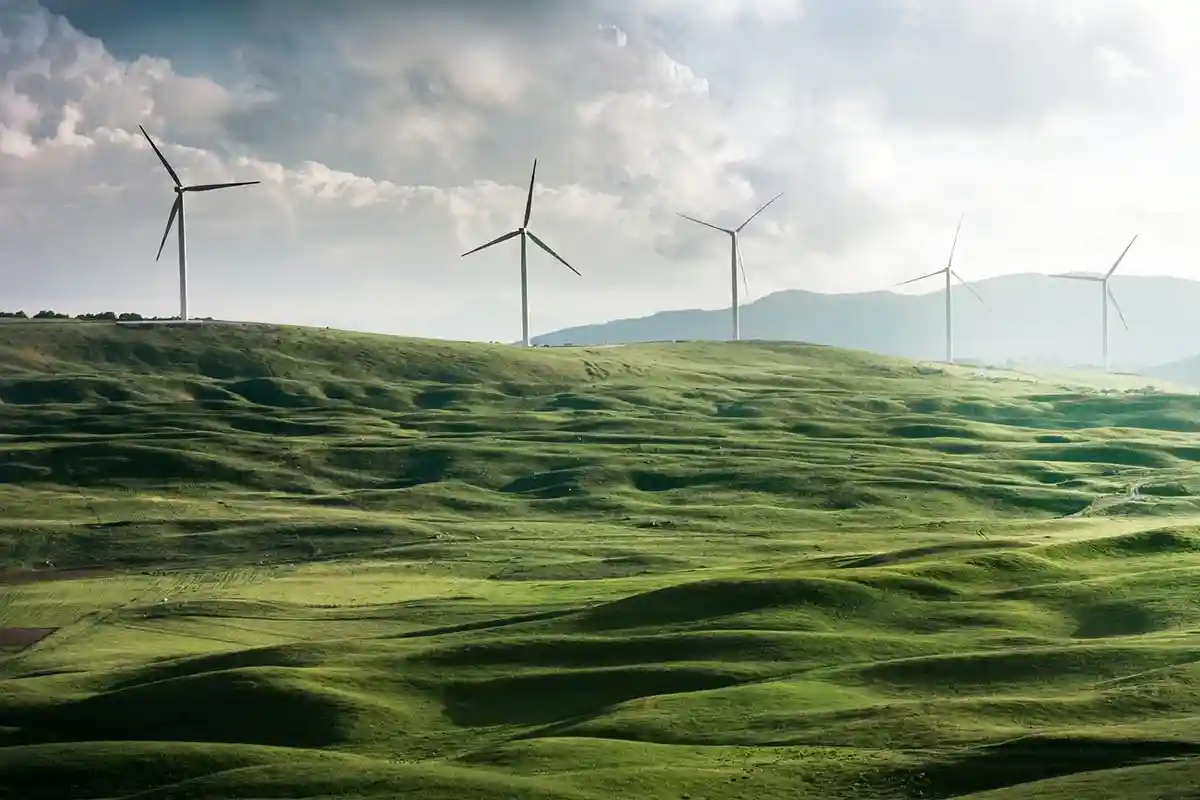 Вклад ветровой генерации в выработку электроэнергии в Европе в четверг вырос до 13,8%. Хотя еще в среду составлял лишь 7,1%. Karsten Würth / Unsplash.com
