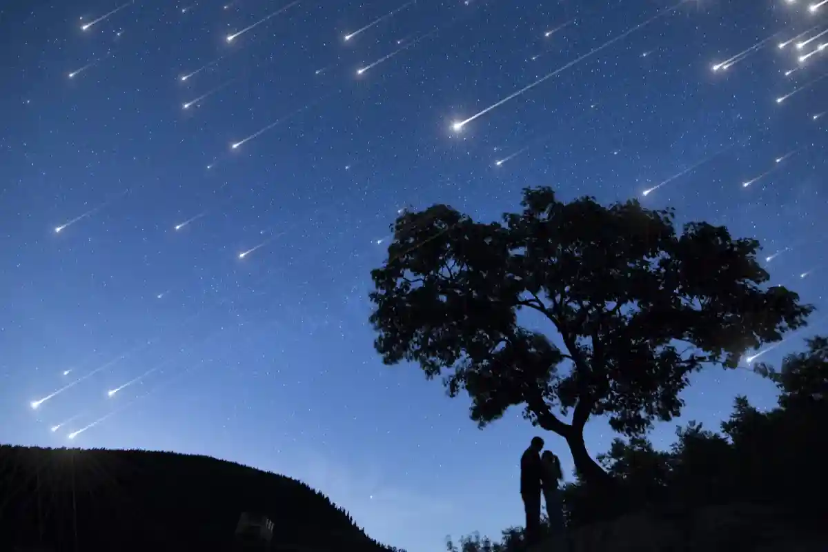 В небе — 150 метеоров: когда и где увидеть падающие звезды над Германией?