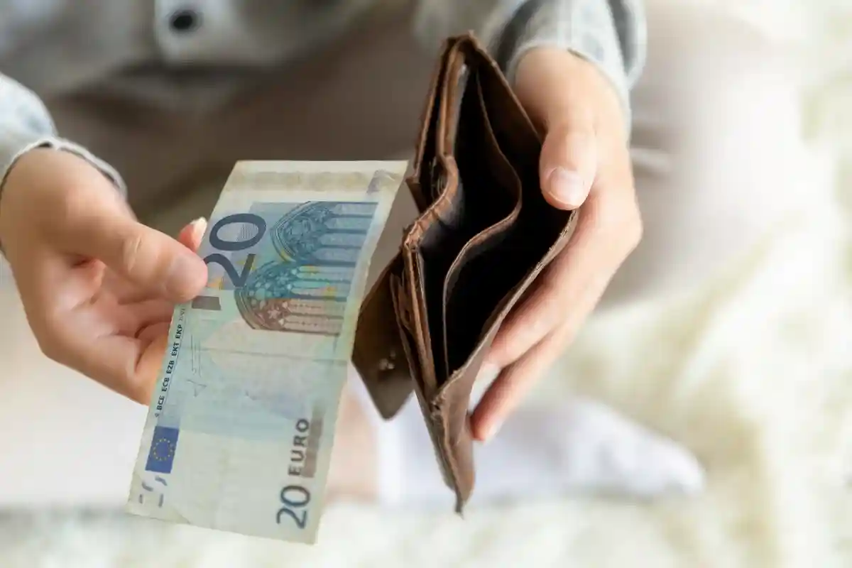 Прожиточный минимум в Германии 2022: насколько жить станет дорого? Фото: Shutterstock.com.