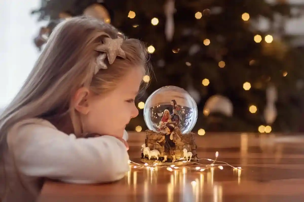 Рождественские церковные службы и праздники в Мюнхене также предусмотрены и для детей. Фото: kipgodi / Shutterstock.com