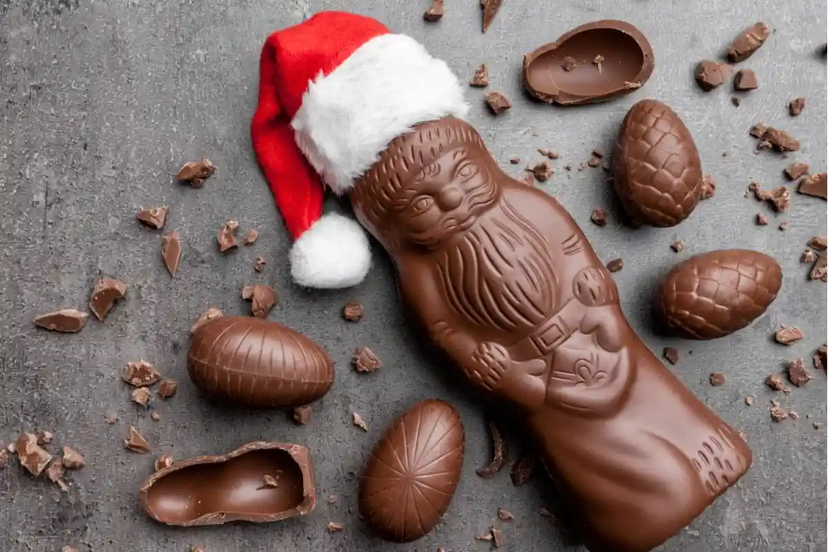 Шоколадные Санта-Клаусы. Фото: Автор: And-One / shutterstock.com