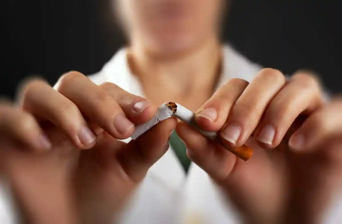 Как бросить курить. Фото: fukume / shutterstock.com