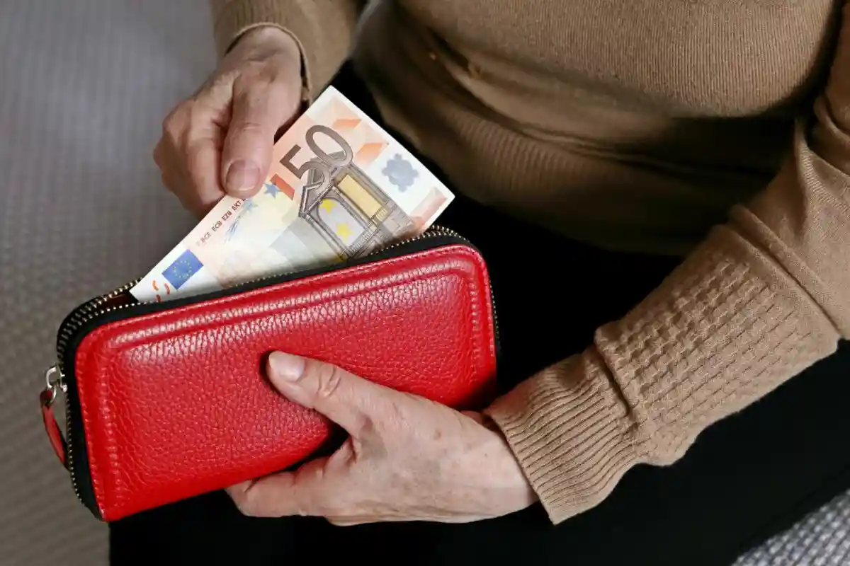 оптимизация пенсий в Германии. Фото: Oleg Elkov / shutterstock.com