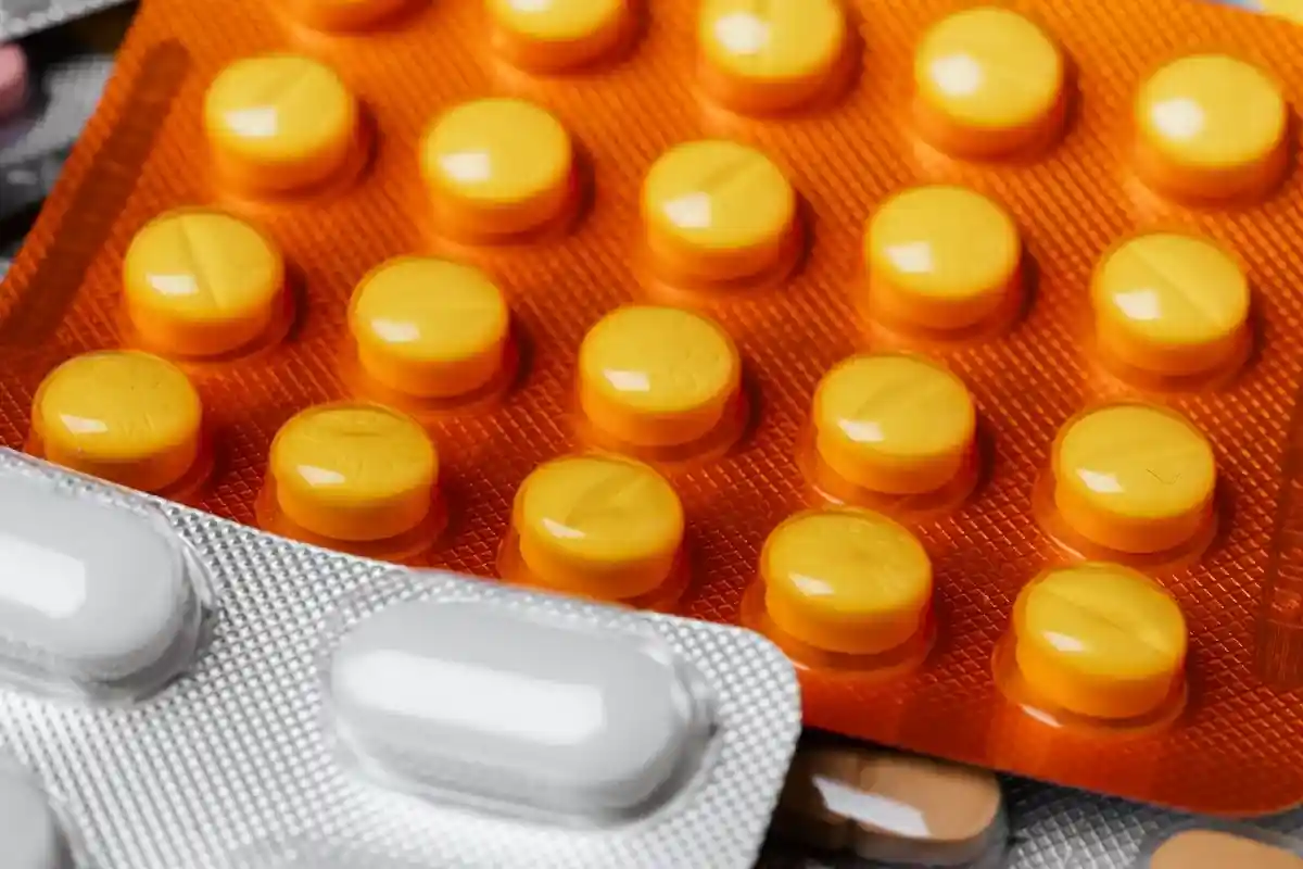 В США одобрили таблетки от коронавируса Pfizer