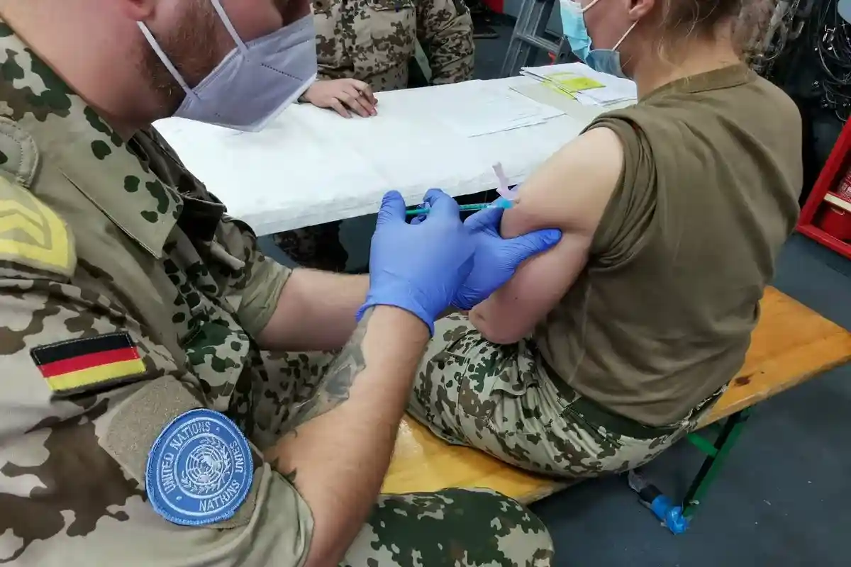 100% вакцинация. Фото: facebook-аккаунт Bundeswehr im Einsatz / @Bw_Einsatz