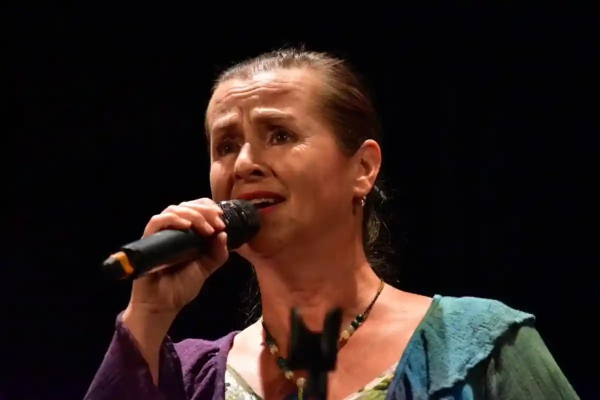 Чешская певица Гана Горка умерла, намеренно заразившись ковидом